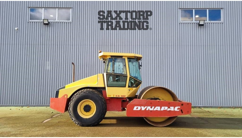 Roller Dynapac CA302D, Vält: picture 7