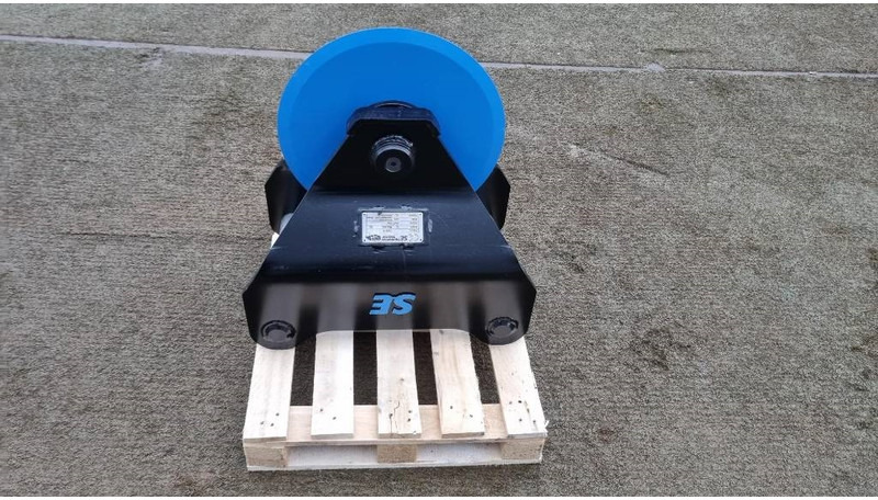 SE Equipment Asfaltsskär S60 - Demolition shears for Construction machinery: picture 3 SE Equipment Asfaltsskär S60 - Demolition shears for Construction machinery: picture 3