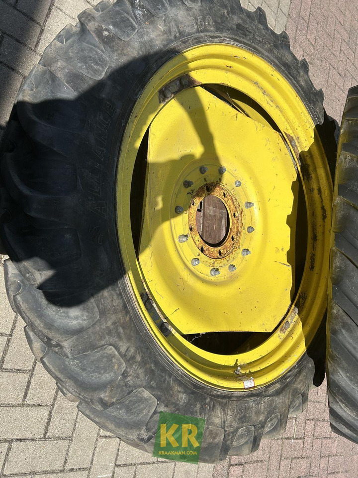 12.4R46 Alliance - Wheel and tire package for Agricultural machinery: picture 3 12.4R46 Alliance - Wheel and tire package for Agricultural machinery: picture 3