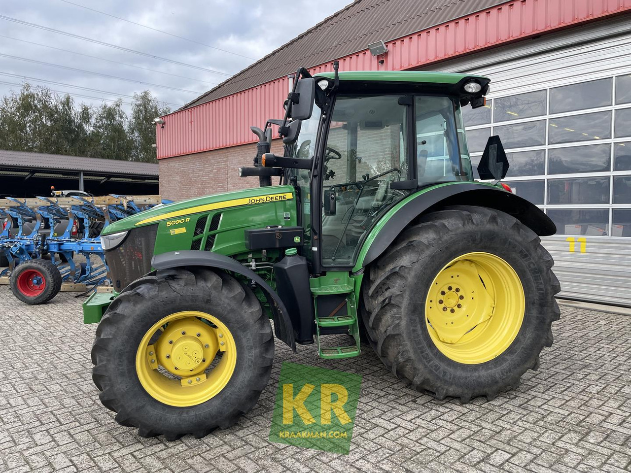 5090R John Deere - Farm tractor: picture 1 5090R John Deere - Farm tractor: picture 1