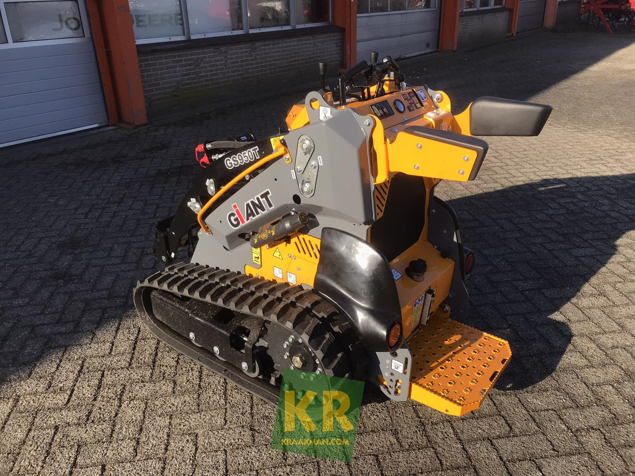 GS950T Giant - Skid steer loader: picture 2 GS950T Giant - Skid steer loader: picture 2