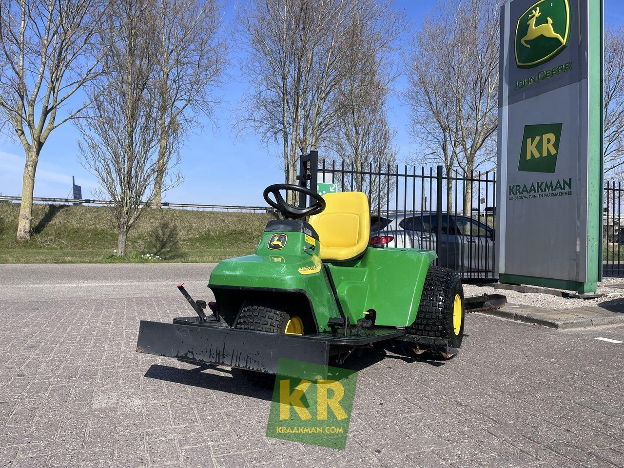 John Deere 1200A bunkerrake - Golf cart: picture 3 John Deere 1200A bunkerrake - Golf cart: picture 3