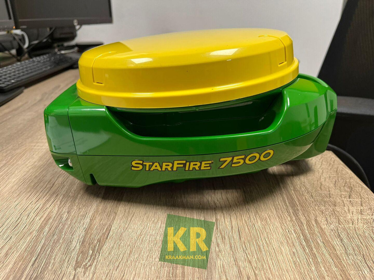 John Deere STARFIRE 7500 RECEIVER - Navigation system: picture 2 John Deere STARFIRE 7500 RECEIVER - Navigation system: picture 2