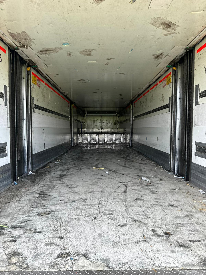 Refrigerator semi-trailer Gray and Adams 2012 Vector 1950MT: picture 15
