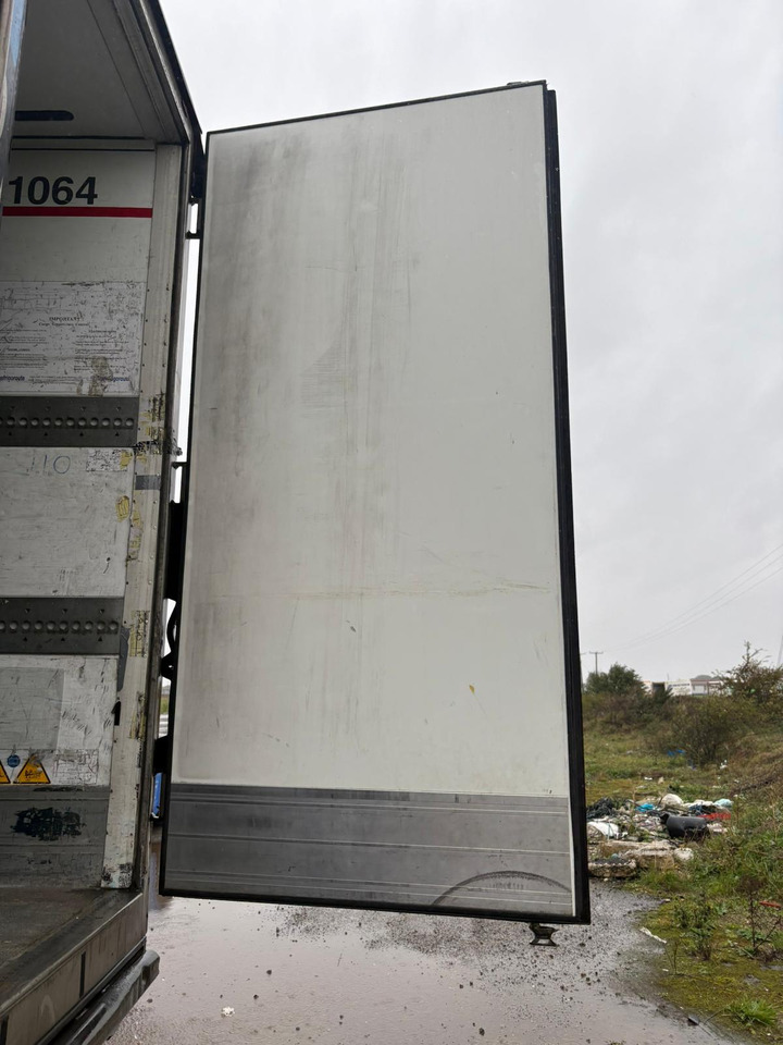Refrigerator semi-trailer Schmitz Cargobull 2016 TK SLXe 300 – BTK110: picture 15 Refrigerator semi-trailer Schmitz Cargobull 2016 TK SLXe 300 – BTK110: picture 15