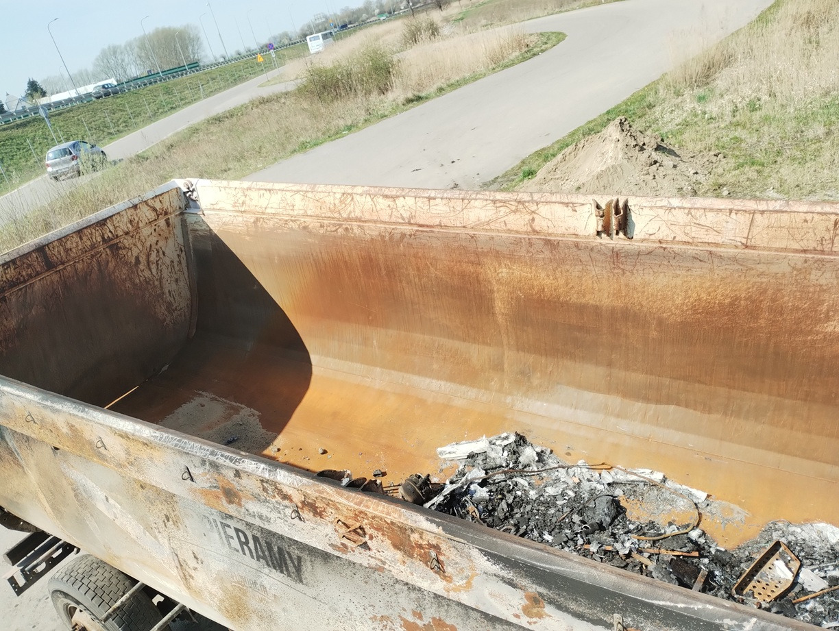 SCHMITZ CARGOBULL GOTHA 26 m3 SGF S3 2015 - Tipper semi-trailer: picture 3 SCHMITZ CARGOBULL GOTHA 26 m3 SGF S3 2015 - Tipper semi-trailer: picture 3