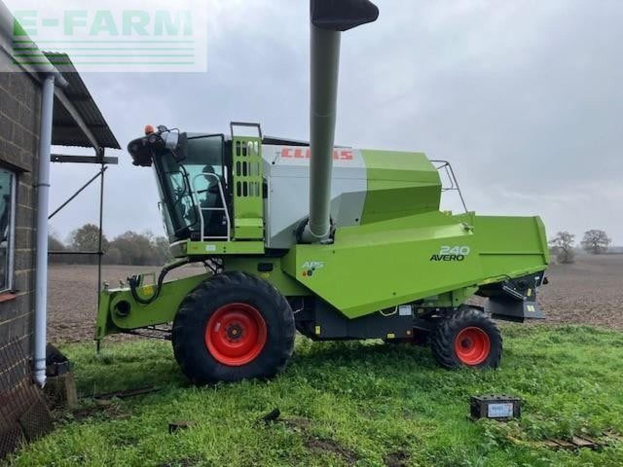 CLAAS AVERO 240 - Combine harvester: picture 2 CLAAS AVERO 240 - Combine harvester: picture 2