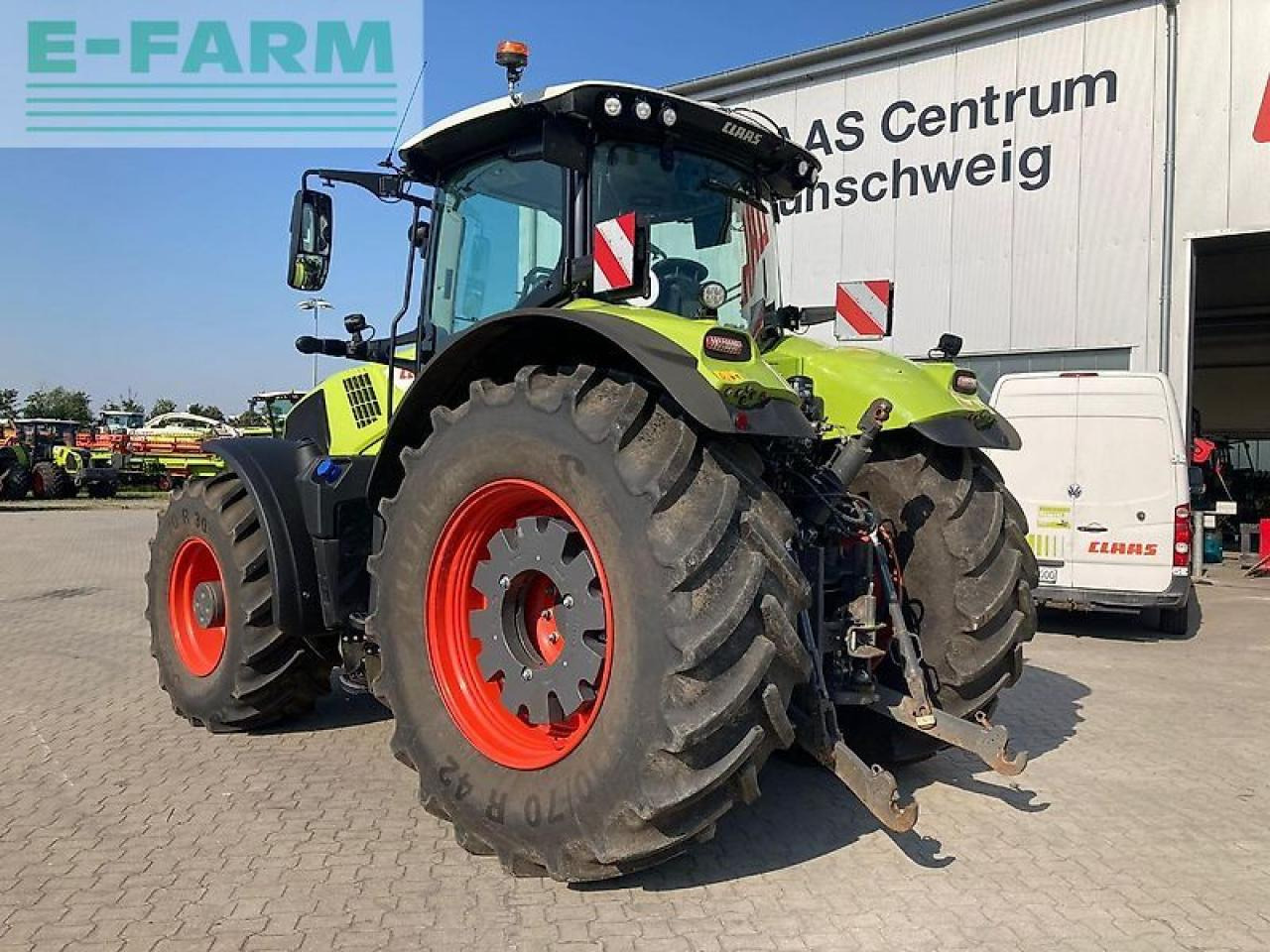Farm tractor CLAAS axion 870 cmatic CMATIC: picture 8