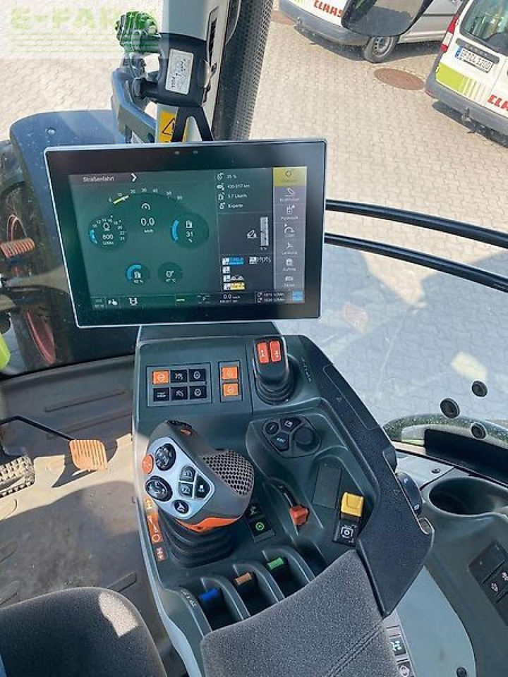 Farm tractor CLAAS axion 870 cmatic CMATIC: picture 10