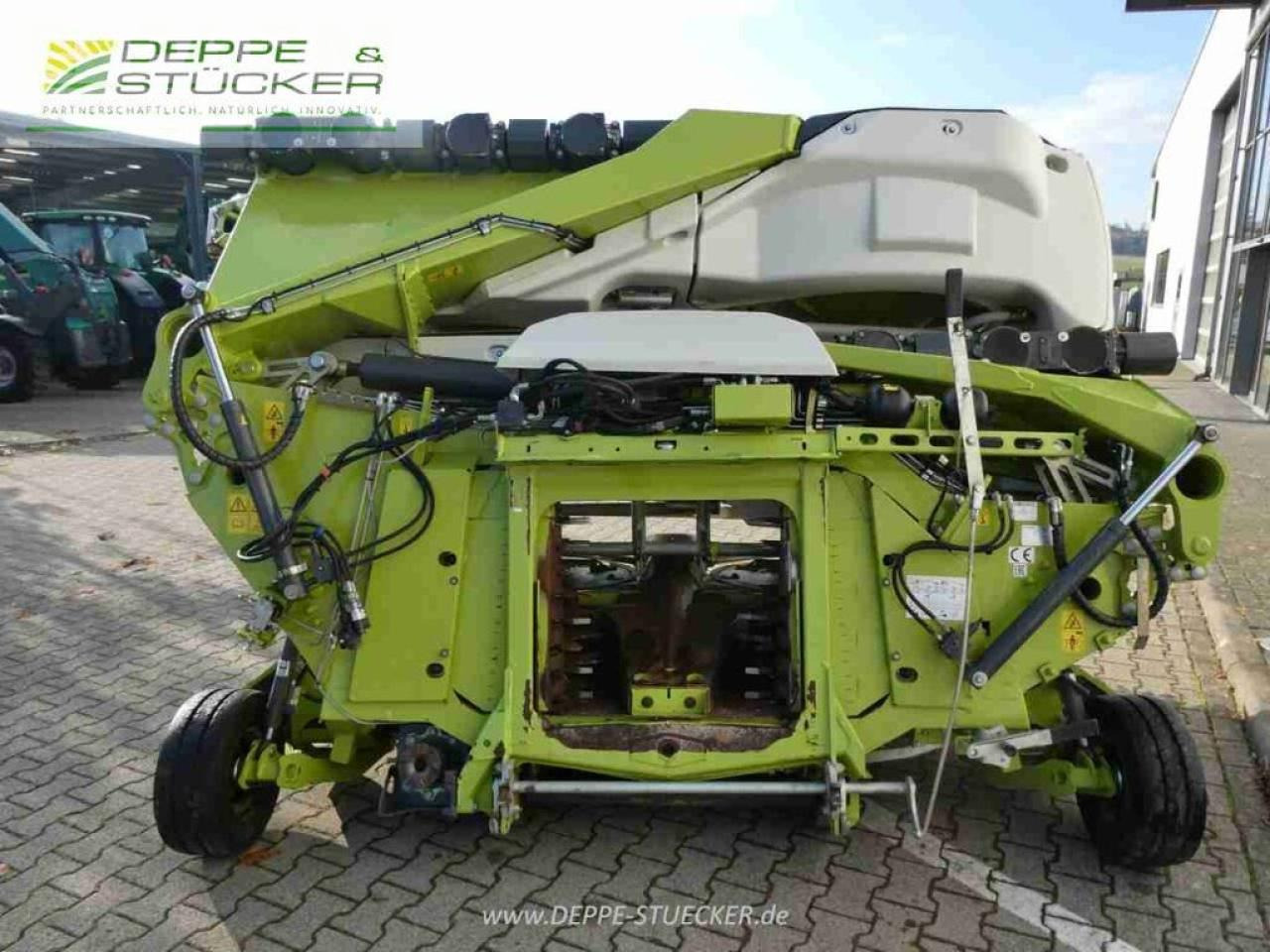 Forage harvester attachment CLAAS orbis 900: picture 6