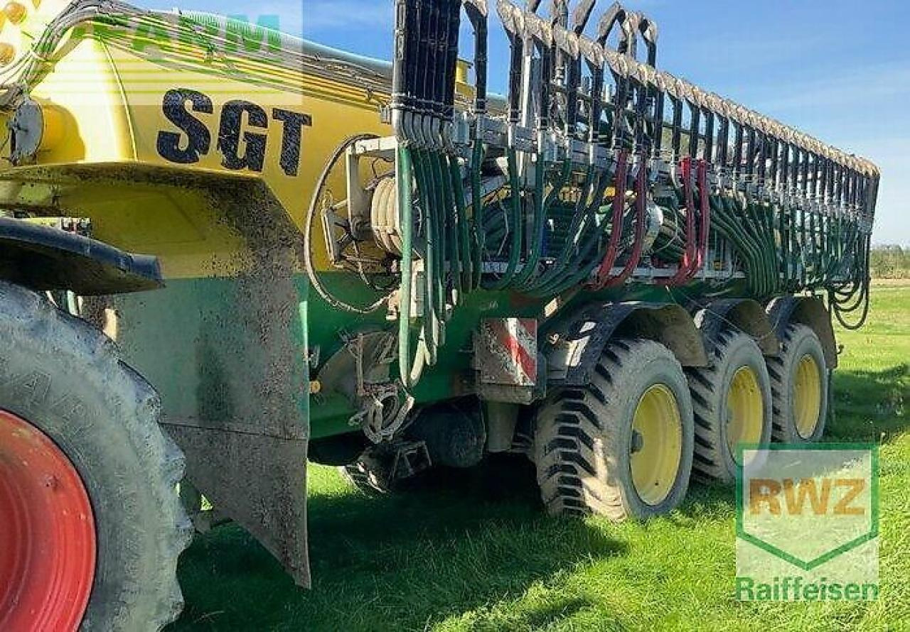 Farm tractor CLAAS xerion 3800 trac TRAC: picture 12