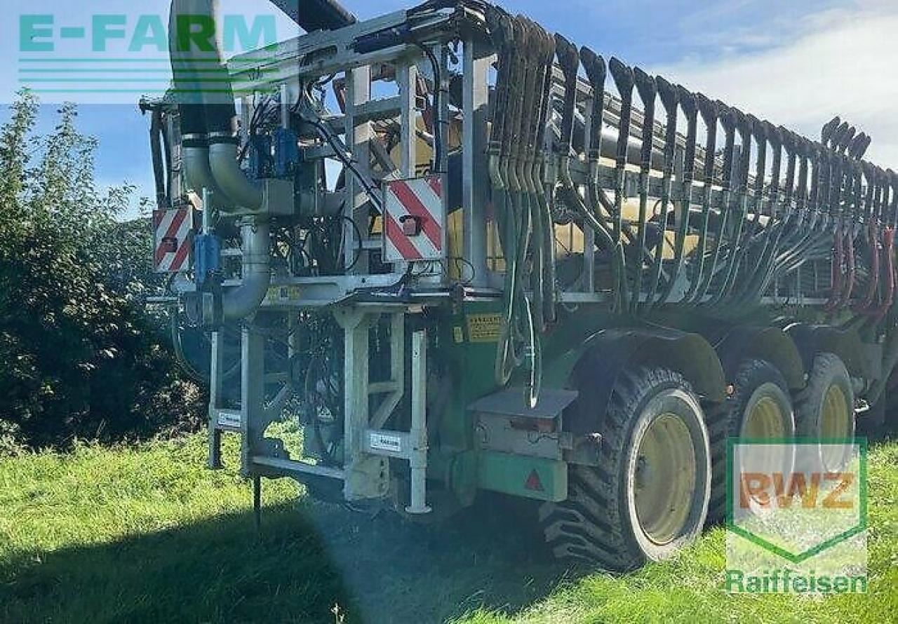 Farm tractor CLAAS xerion 3800 trac TRAC: picture 13