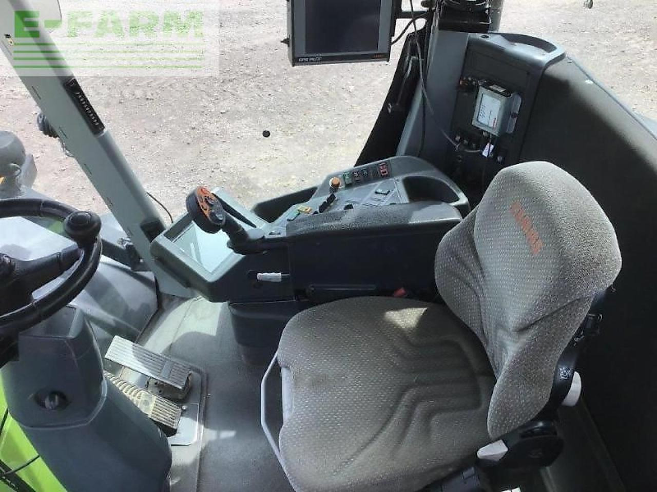 Farm tractor CLAAS xerion 3800 trac vc TRAC VC: picture 6