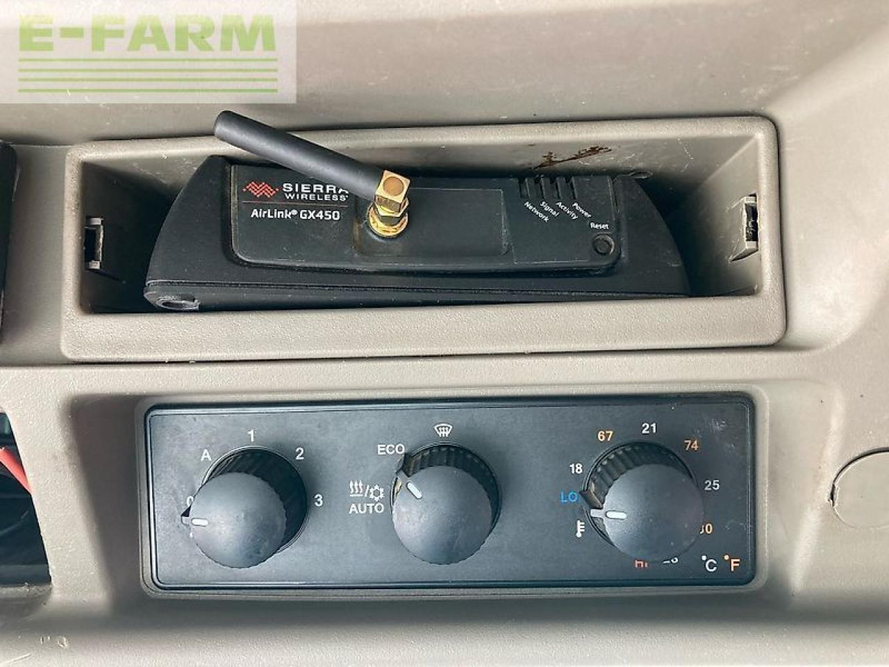 Farm tractor Case-IH optum 300 cvx CVX: picture 13 Farm tractor Case-IH optum 300 cvx CVX: picture 13