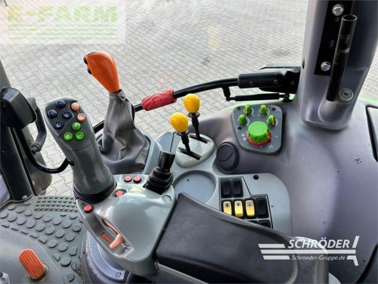 Farm tractor Deutz-Fahr m 650: picture 17