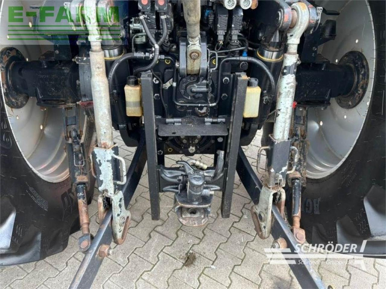 Farm tractor Deutz-Fahr m 650: picture 11