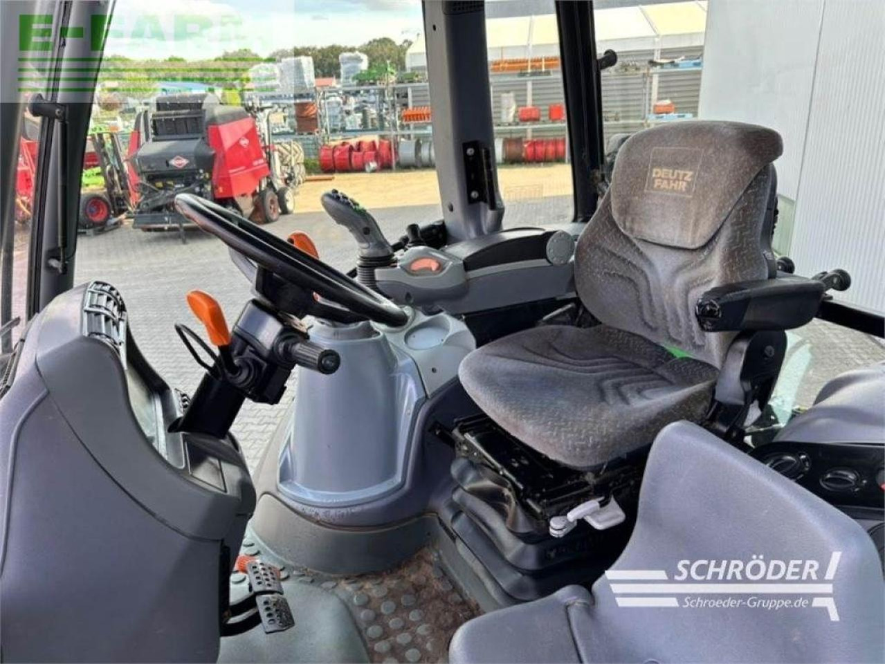 Farm tractor Deutz-Fahr m 650: picture 14