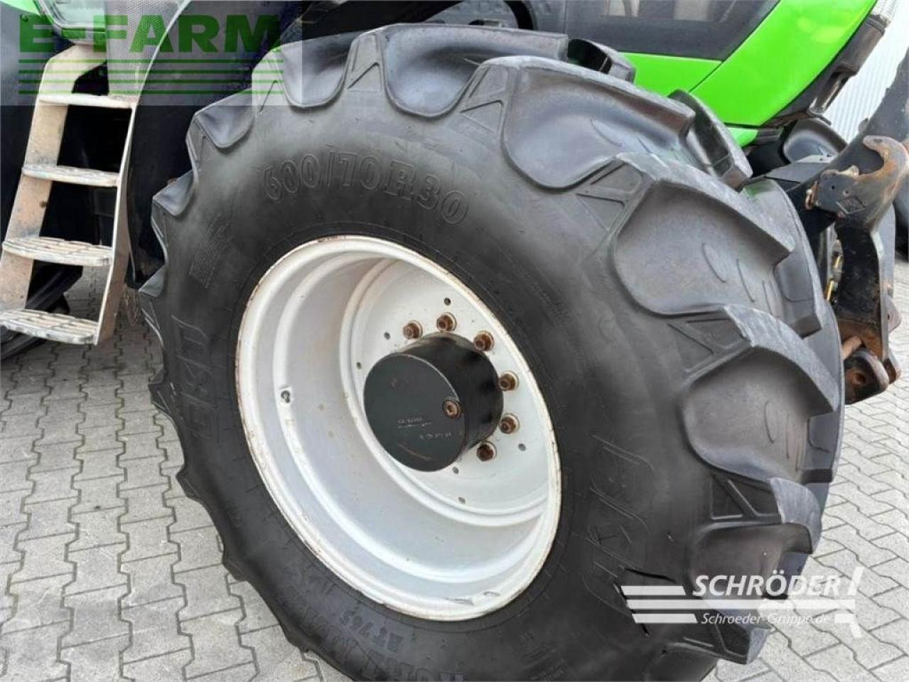 Farm tractor Deutz-Fahr m 650: picture 8