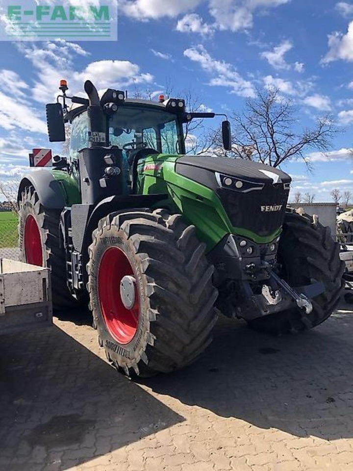 Fendt 1050 - Farm tractor: picture 1 Fendt 1050 - Farm tractor: picture 1