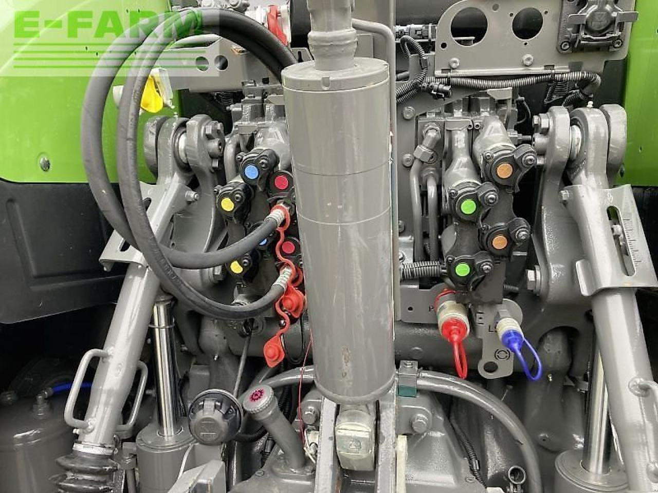 Farm tractor Fendt 728 vario gen7: picture 10