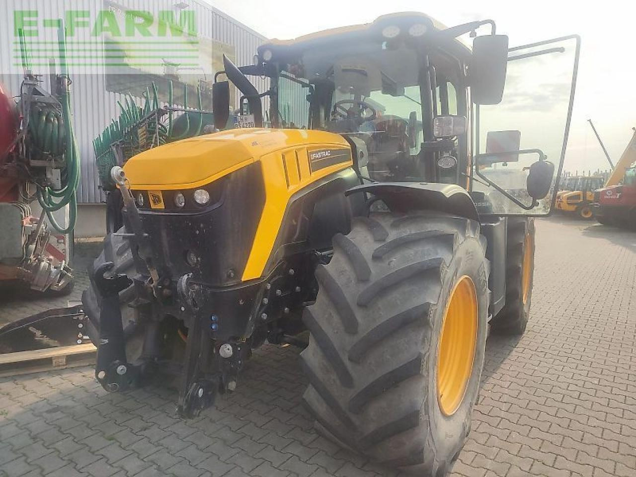 JCB 4220 fastrac - Farm tractor: picture 2 JCB 4220 fastrac - Farm tractor: picture 2
