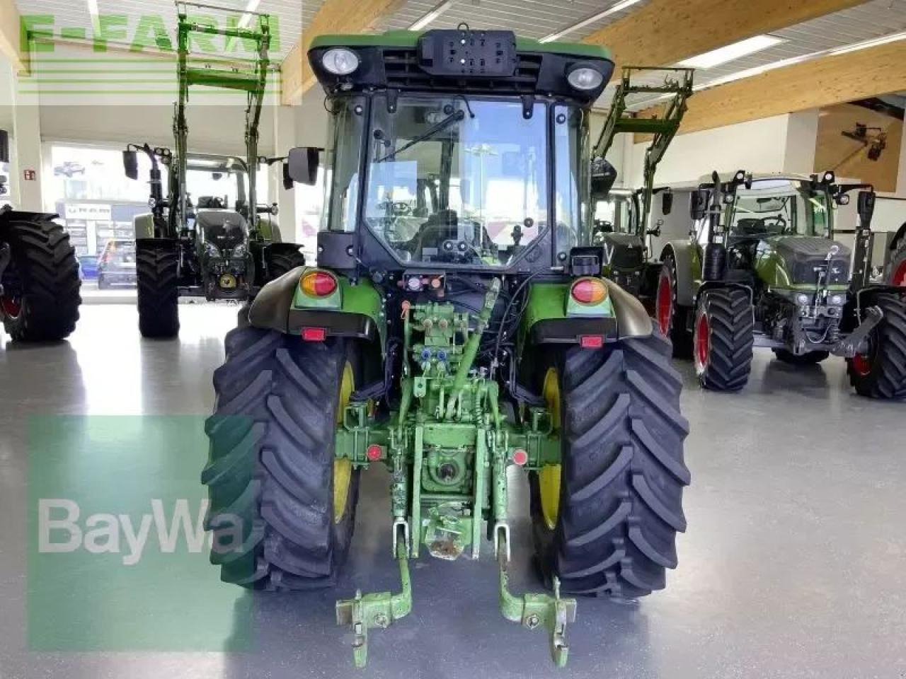 John Deere 5075 gf - Farm tractor: picture 5 John Deere 5075 gf - Farm tractor: picture 5