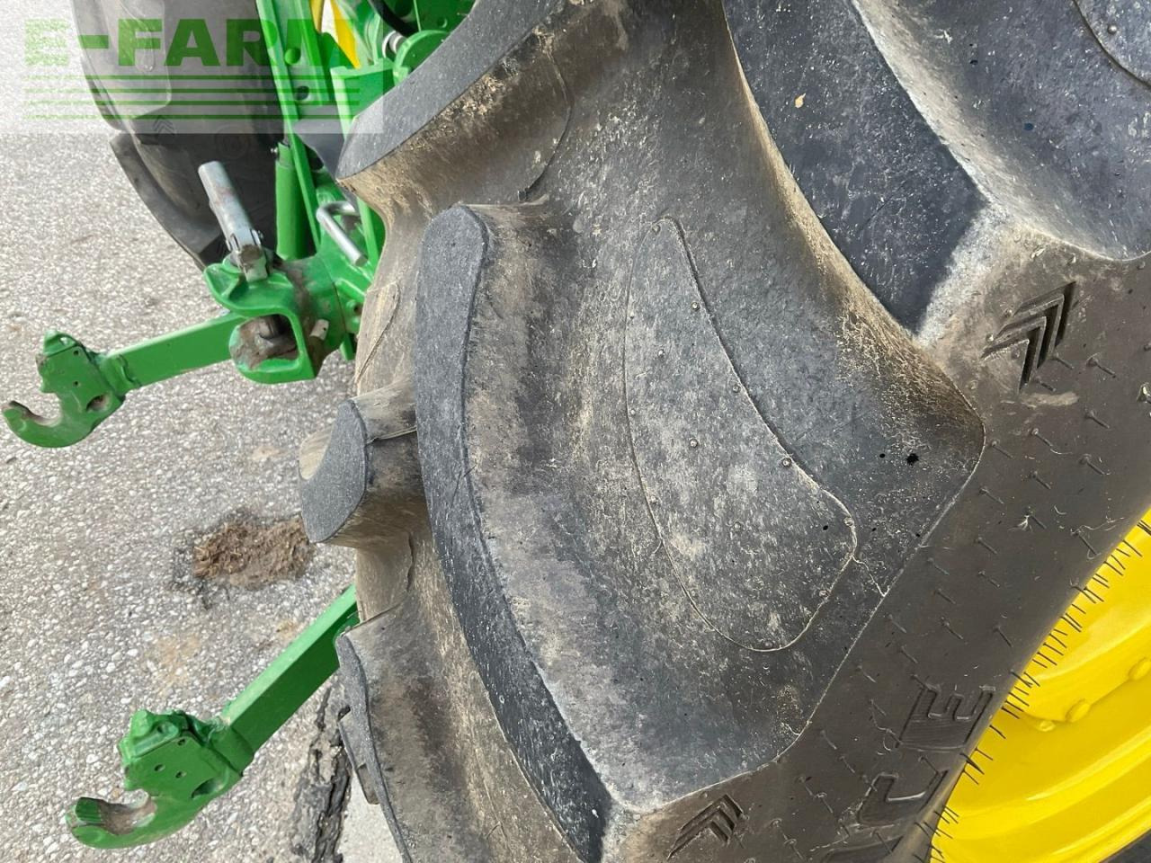 Farm tractor John Deere 5075E: picture 15