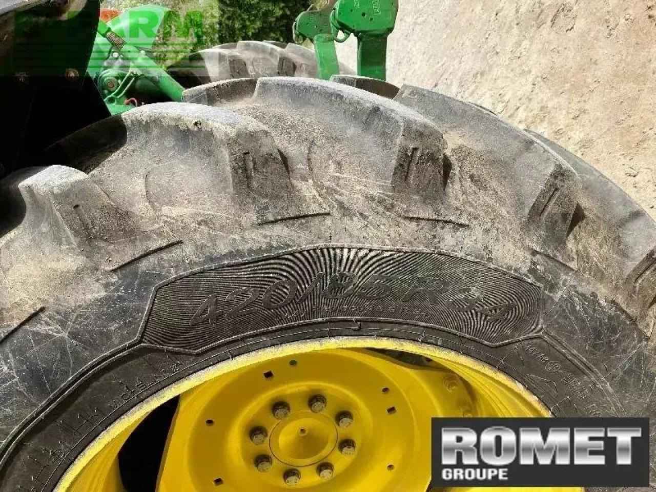 Farm tractor John Deere 5090m: picture 10