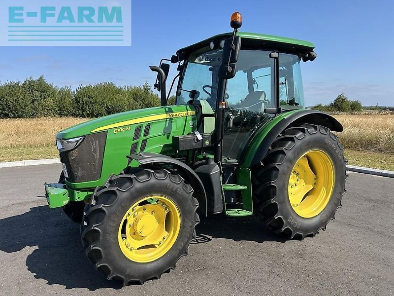 John Deere 5100m - Farm tractor: picture 1 John Deere 5100m - Farm tractor: picture 1