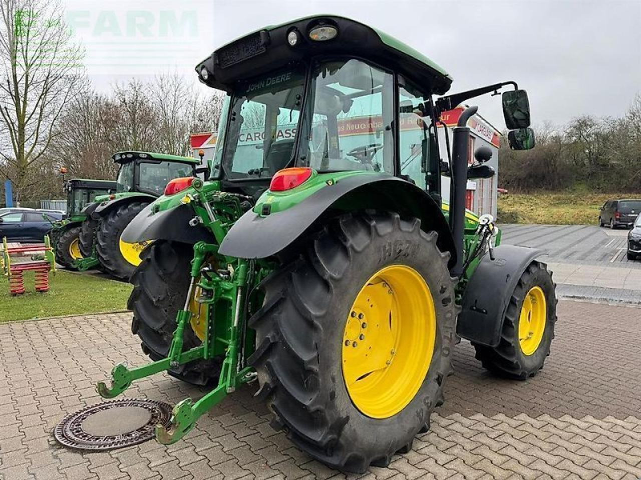 Farm tractor John Deere 5125r: picture 6