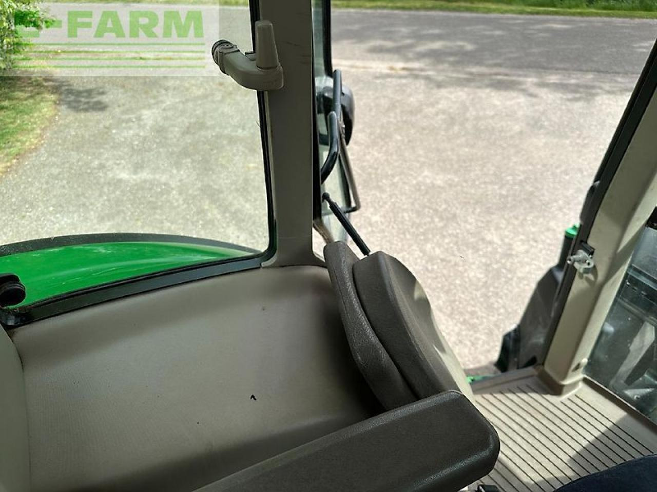 Farm tractor John Deere 6130m pq+: picture 22