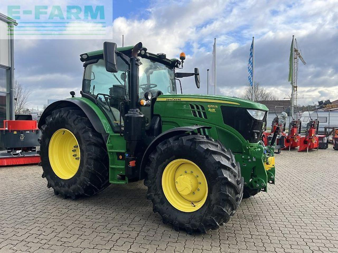 John Deere 6155r - Farm tractor: picture 4 John Deere 6155r - Farm tractor: picture 4