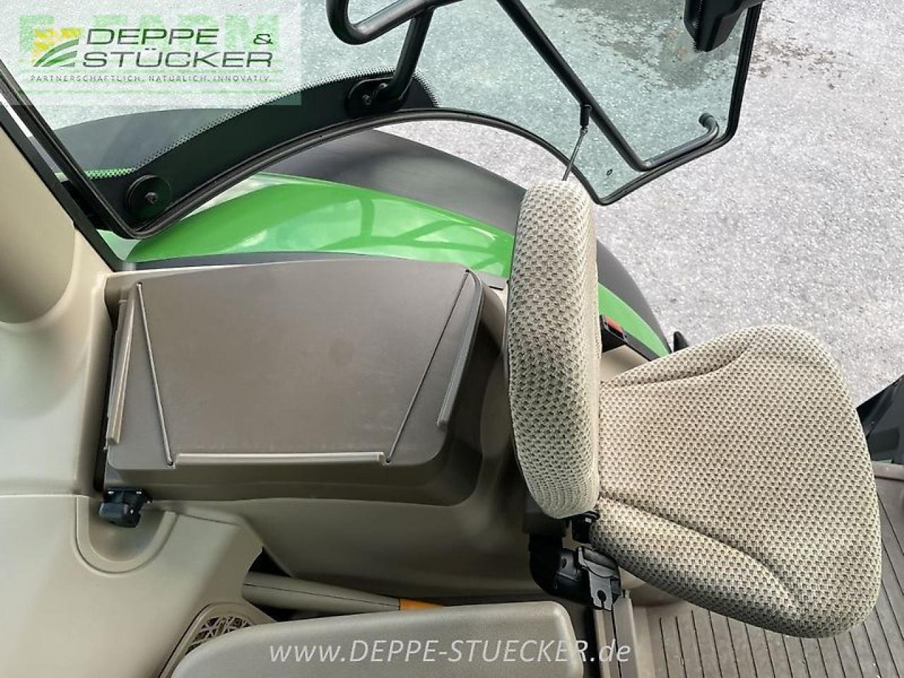 John Deere 6155r - Farm tractor: picture 5 John Deere 6155r - Farm tractor: picture 5