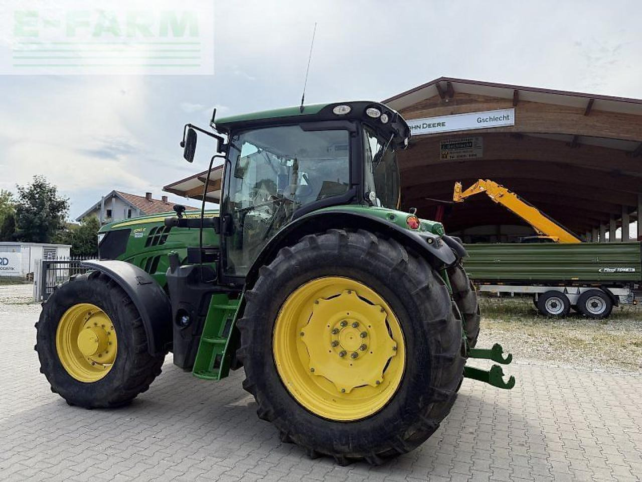 John Deere 6155r - Farm tractor: picture 3 John Deere 6155r - Farm tractor: picture 3