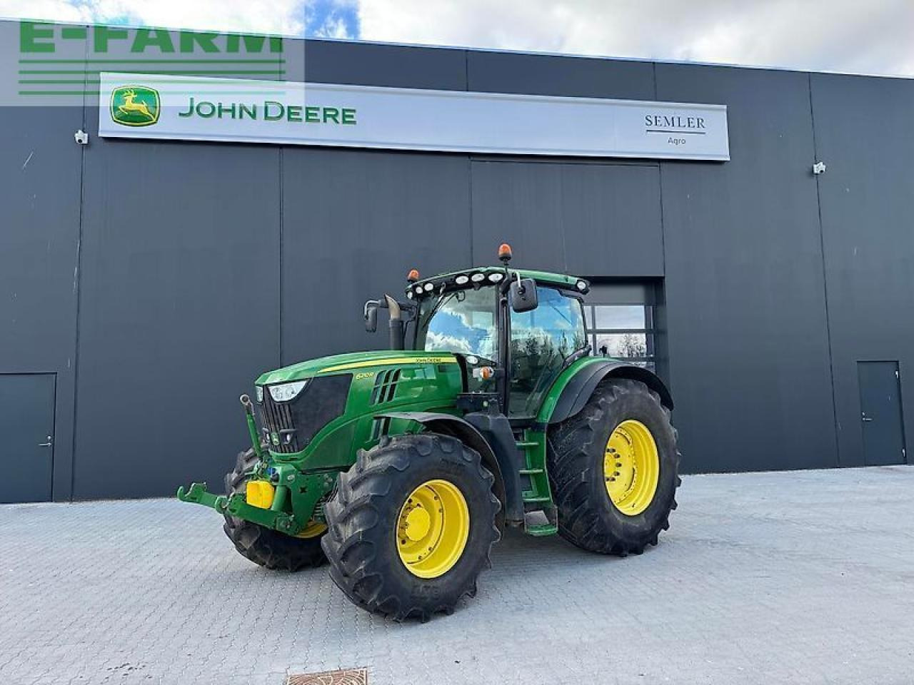 John Deere 6210 - Farm tractor: picture 1 John Deere 6210 - Farm tractor: picture 1