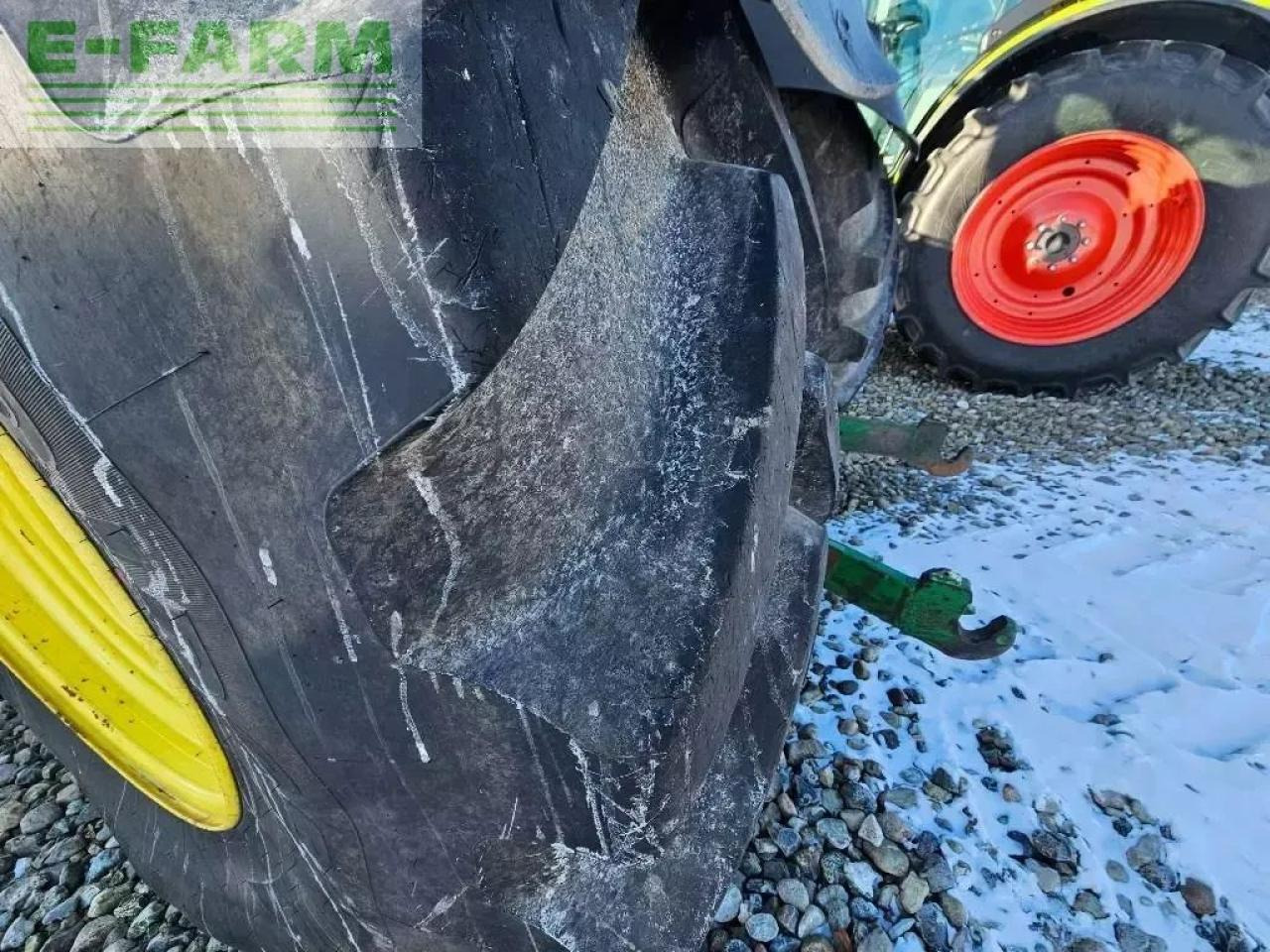 Farm tractor John Deere 6215 r: picture 11