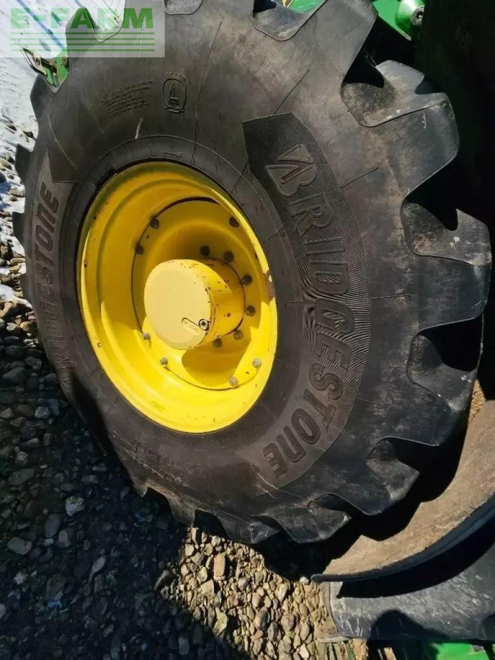 Farm tractor John Deere 6215 r: picture 13