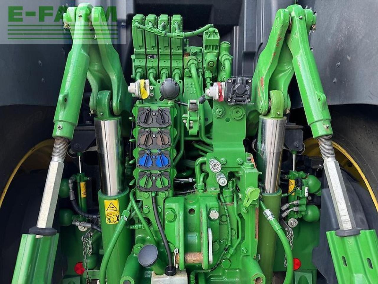 Farm tractor John Deere 6r 250: picture 6