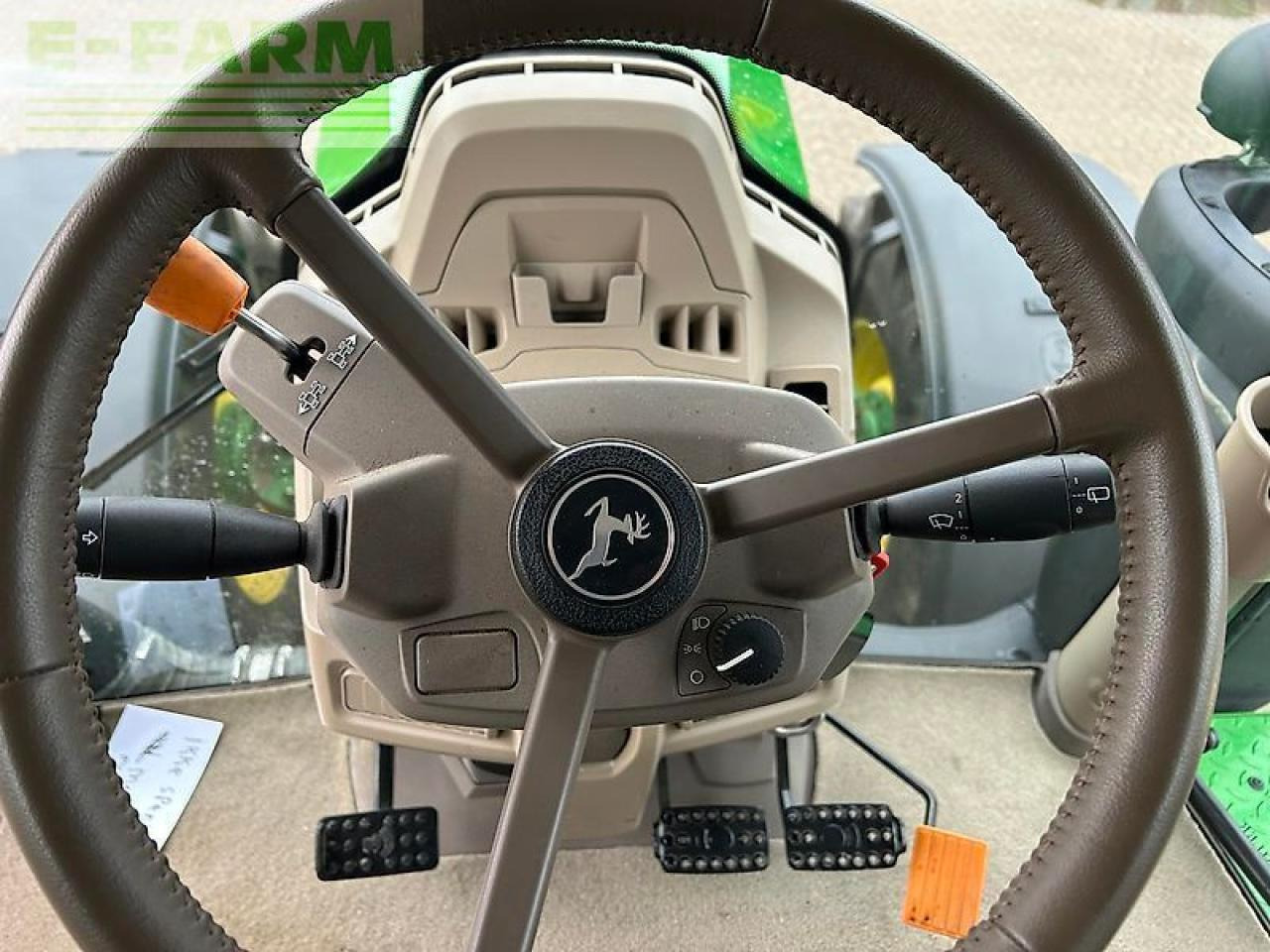 John Deere 6r 250 - Farm tractor: picture 5 John Deere 6r 250 - Farm tractor: picture 5