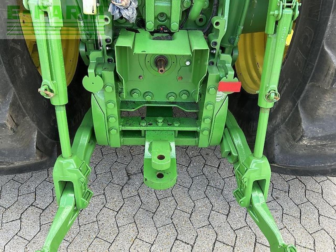 Farm tractor John Deere 7230r: picture 7