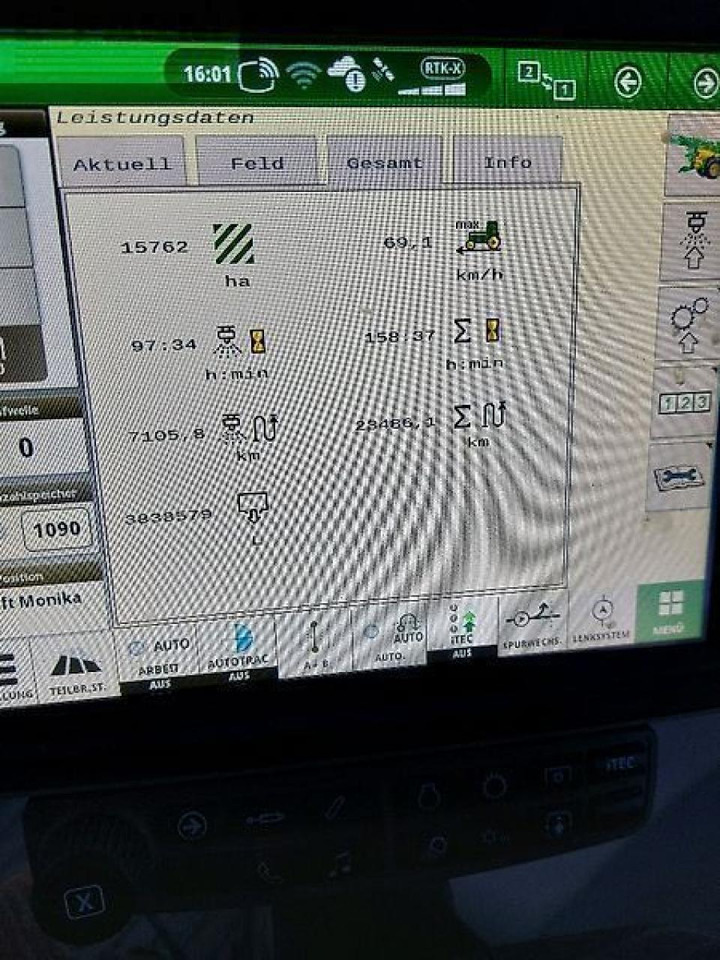 Trailed sprayer John Deere 740i: picture 9