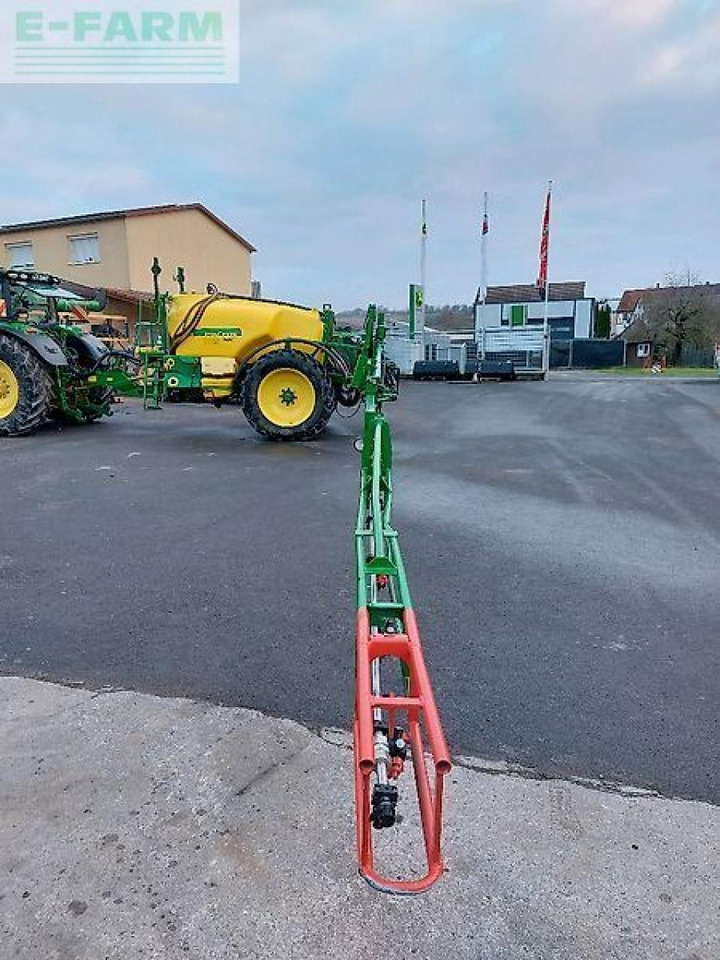 Trailed sprayer John Deere 740i: picture 14