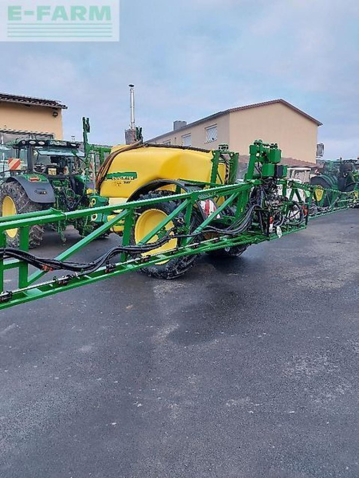 Trailed sprayer John Deere 740i: picture 28