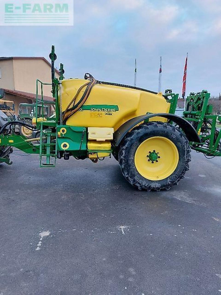 Trailed sprayer John Deere 740i: picture 15
