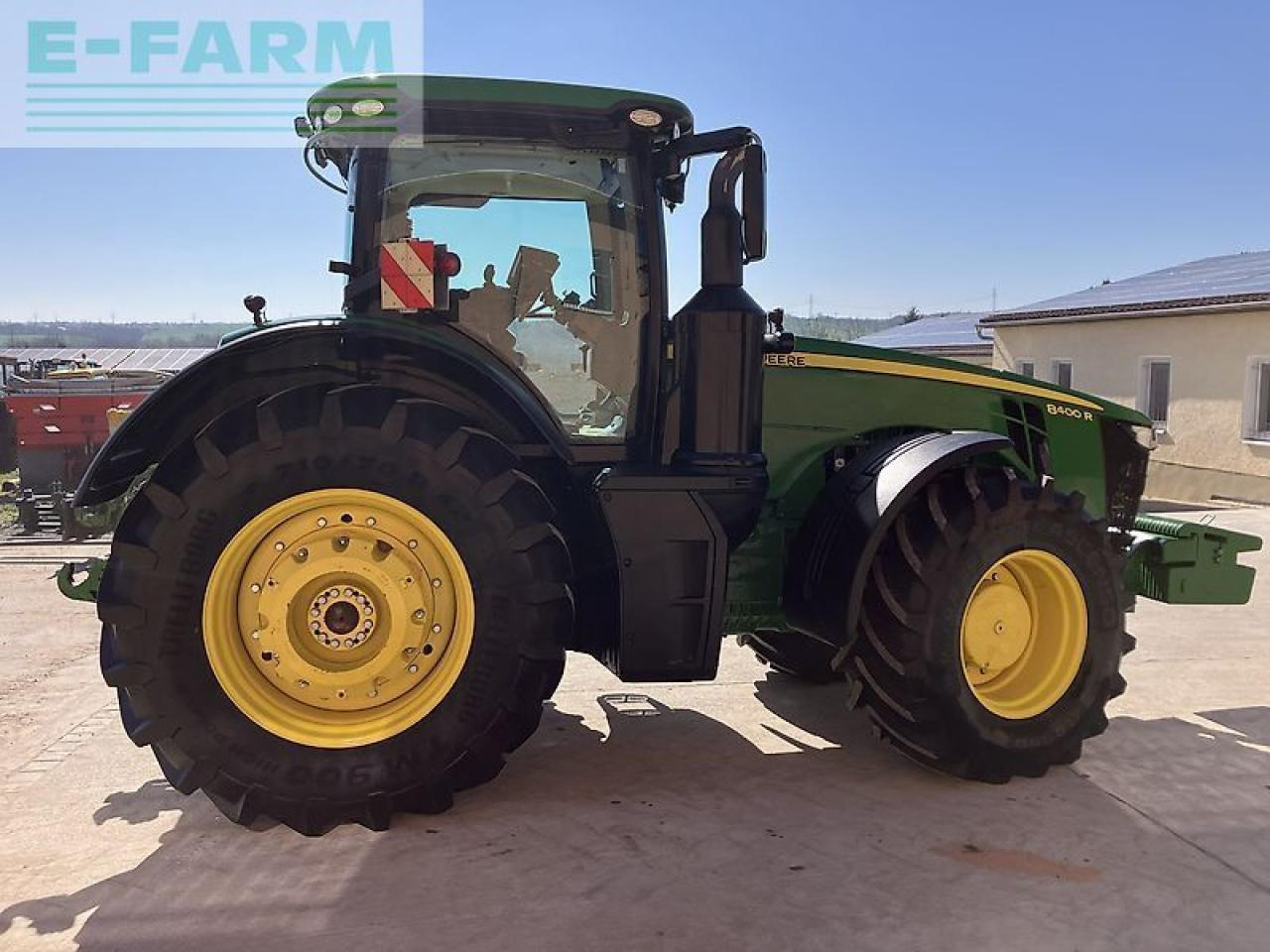 Farm tractor John Deere 8400r: picture 7