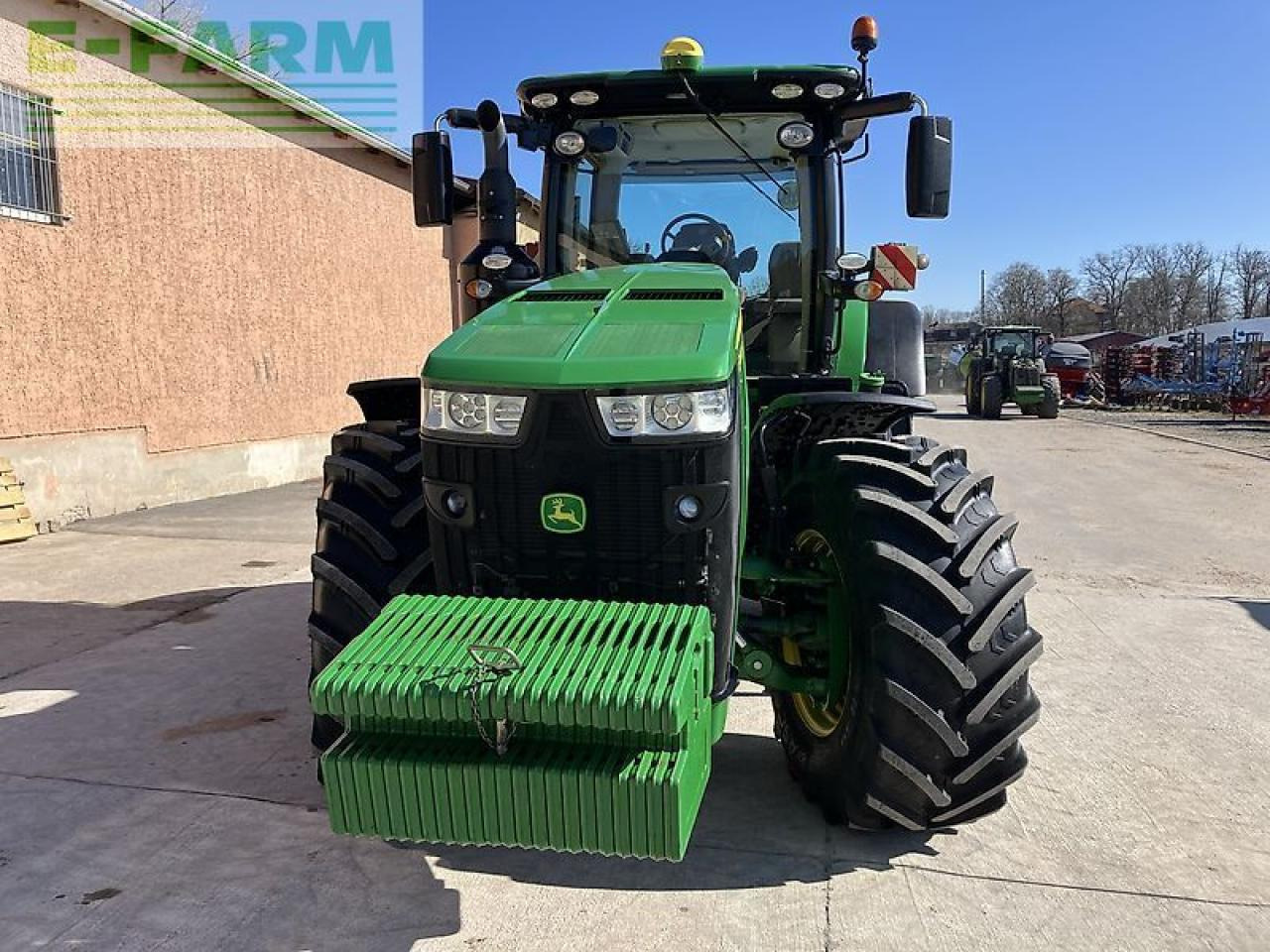 Farm tractor John Deere 8400r: picture 13