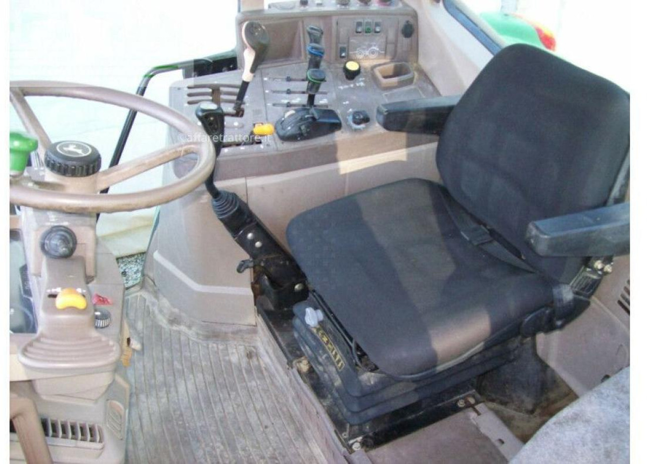 John Deere John Deere 6530 - Farm tractor: picture 3 John Deere John Deere 6530 - Farm tractor: picture 3