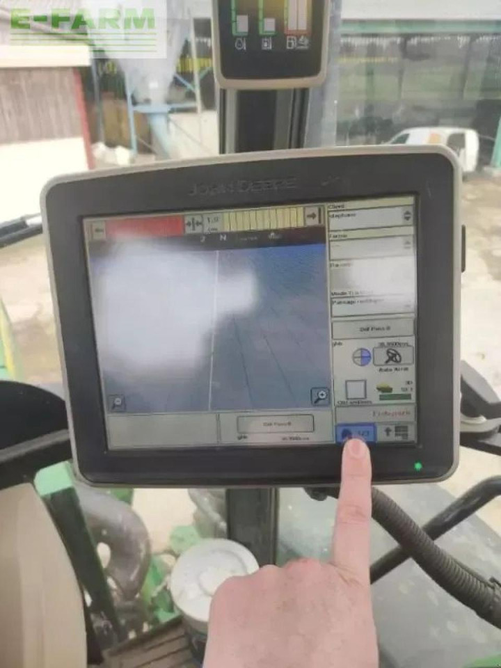 Trailed sprayer John Deere r4040i: picture 9 Trailed sprayer John Deere r4040i: picture 9