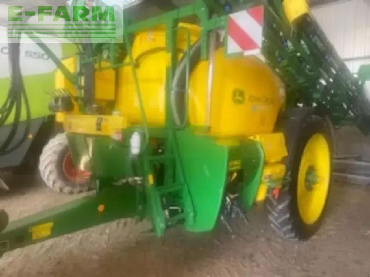 John Deere r740i - Trailed sprayer: picture 4 John Deere r740i - Trailed sprayer: picture 4