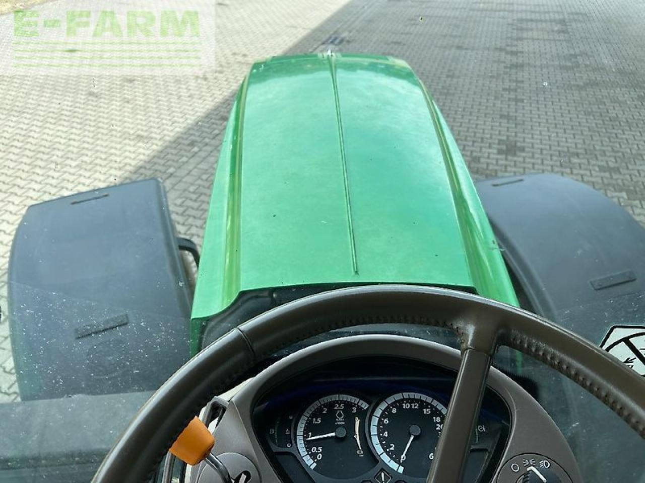 Farm tractor John Deere traktor 6215r: picture 16 Farm tractor John Deere traktor 6215r: picture 16